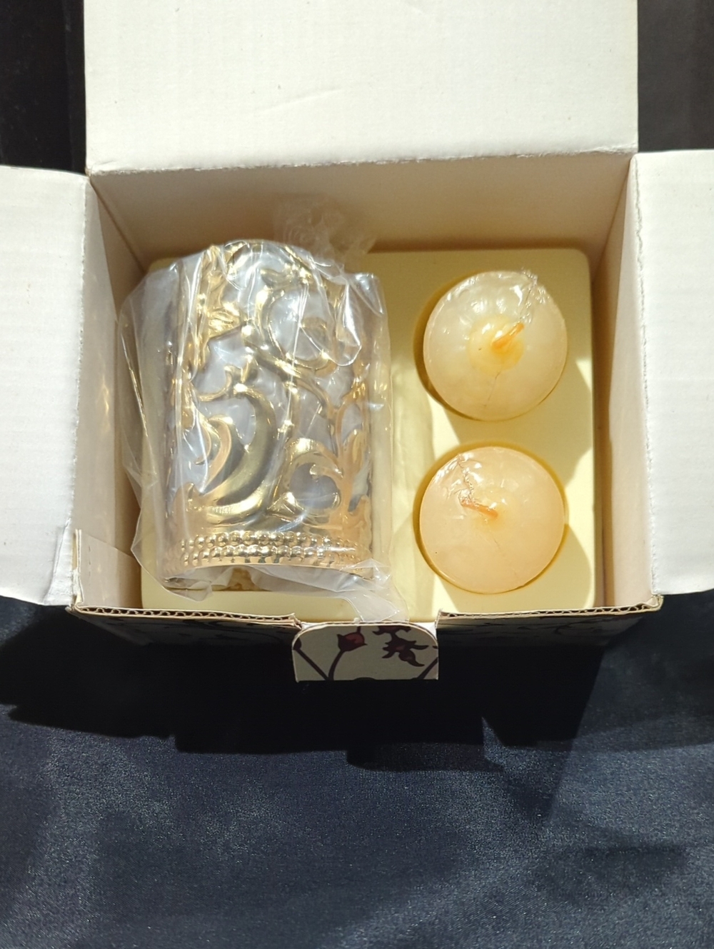 Decorative Candle Holder Set with Two Ivory Tealights